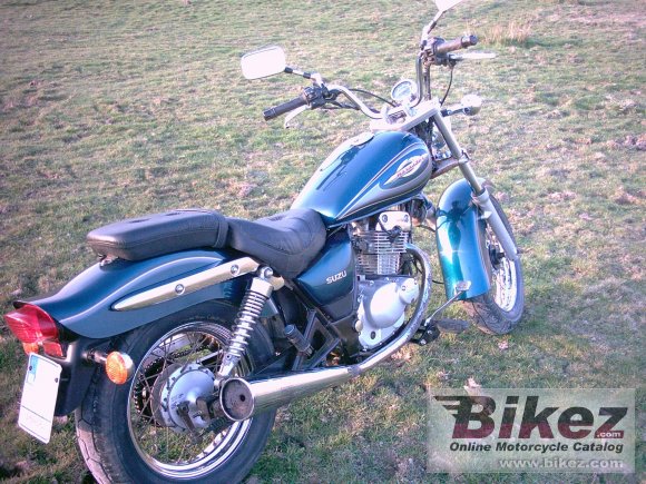 2001 Suzuki GZ 125 Marauder photo